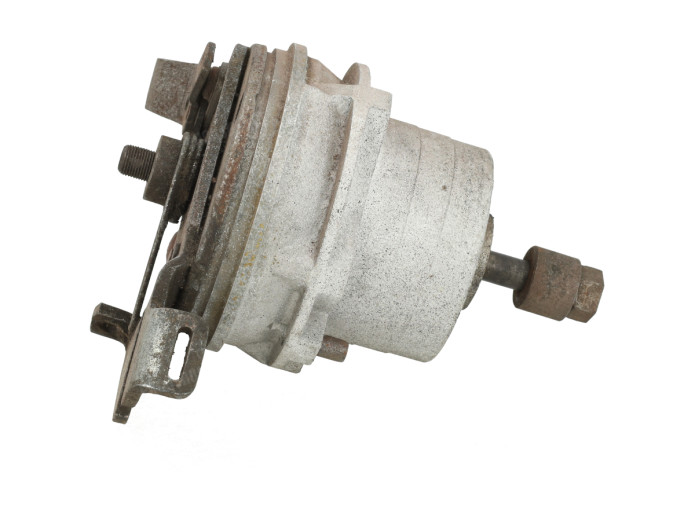 2e hands naaf Puch Maxi / X30 / X50 / 2-speed Grimeca stervelg leleu achterwiel met remankerplaat 2